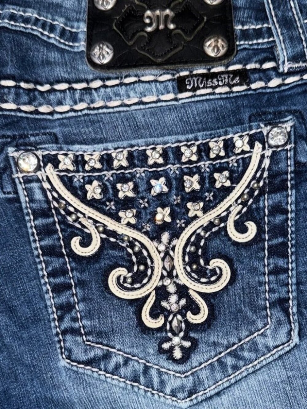 Miss Me  Blue Boot Cut Jeans with Embellished Pocket (Signature Boot) 28 X 32 - Picture 5 of 5